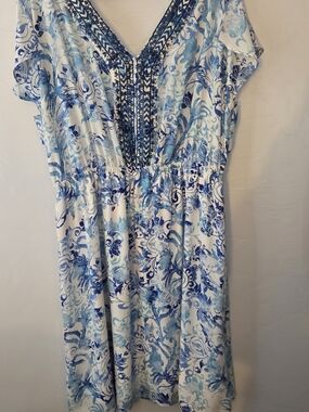 Sean Collection White and Blue Floral V-Neck Midi Dress